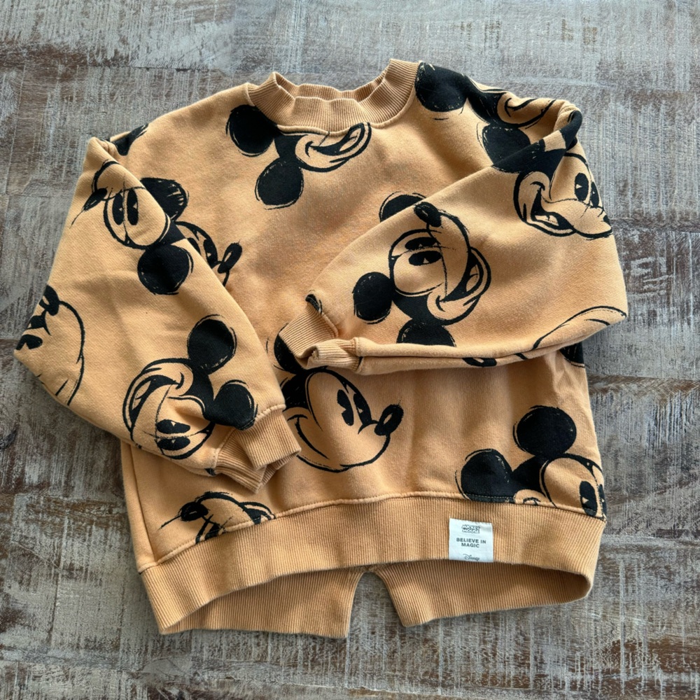 Zara Disney Mickey Mouse sweater size 8